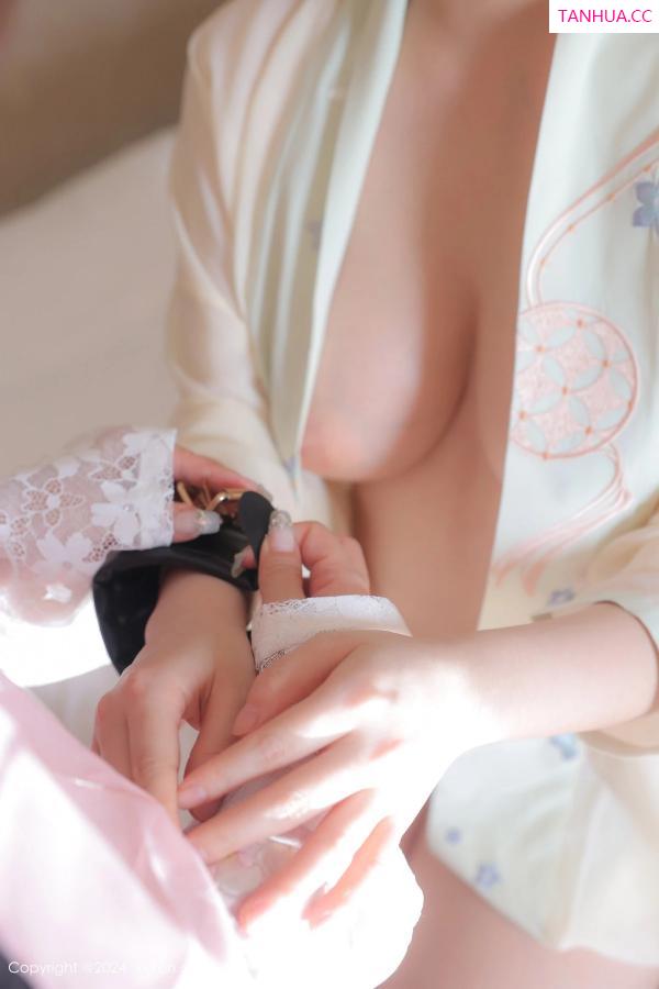   [XiuRen]高清写真图 2024.02.23 No.8137 豆瓣酱 模特合集第75张图片